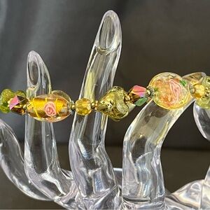 Elegant Floral Beaded Stretchy Bracelet